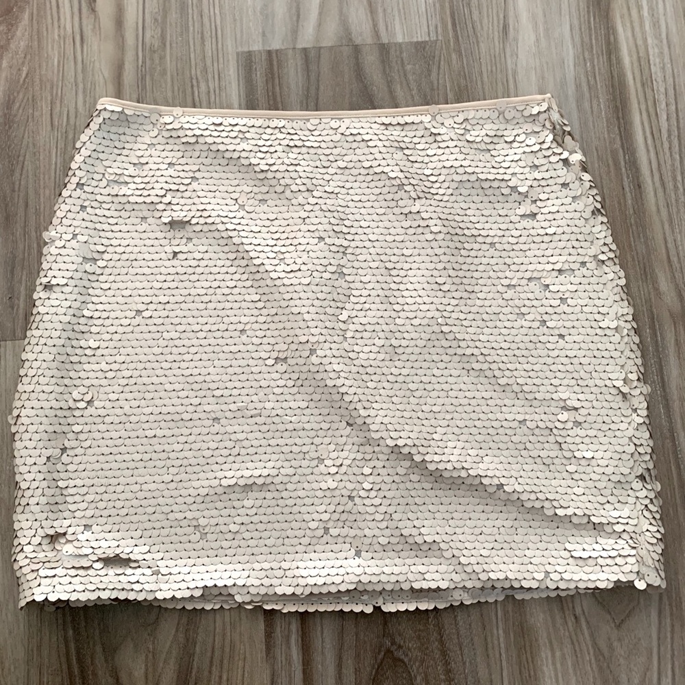 Mid Skirt with sequins